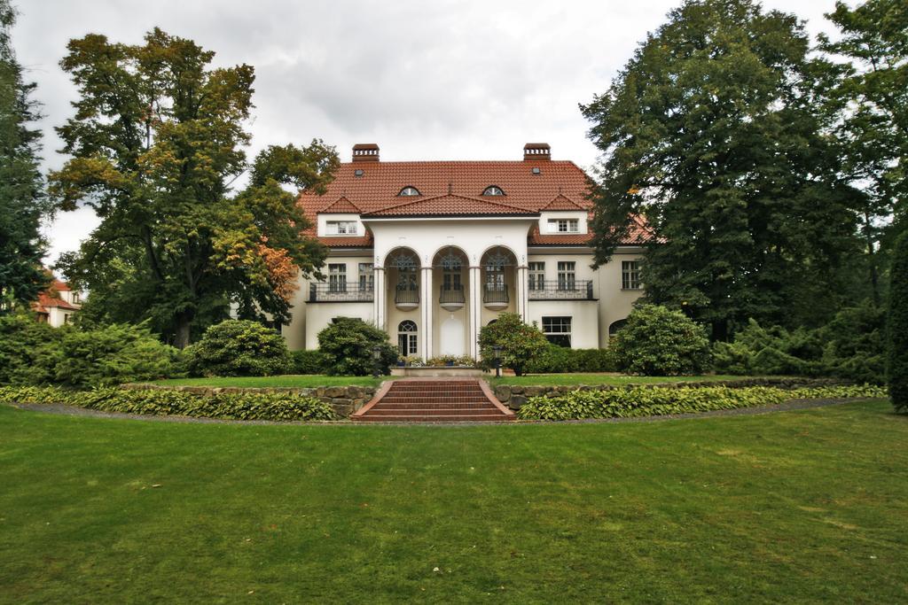 Rezydencja Willa Park & Restauracja Legnica Exterior photo