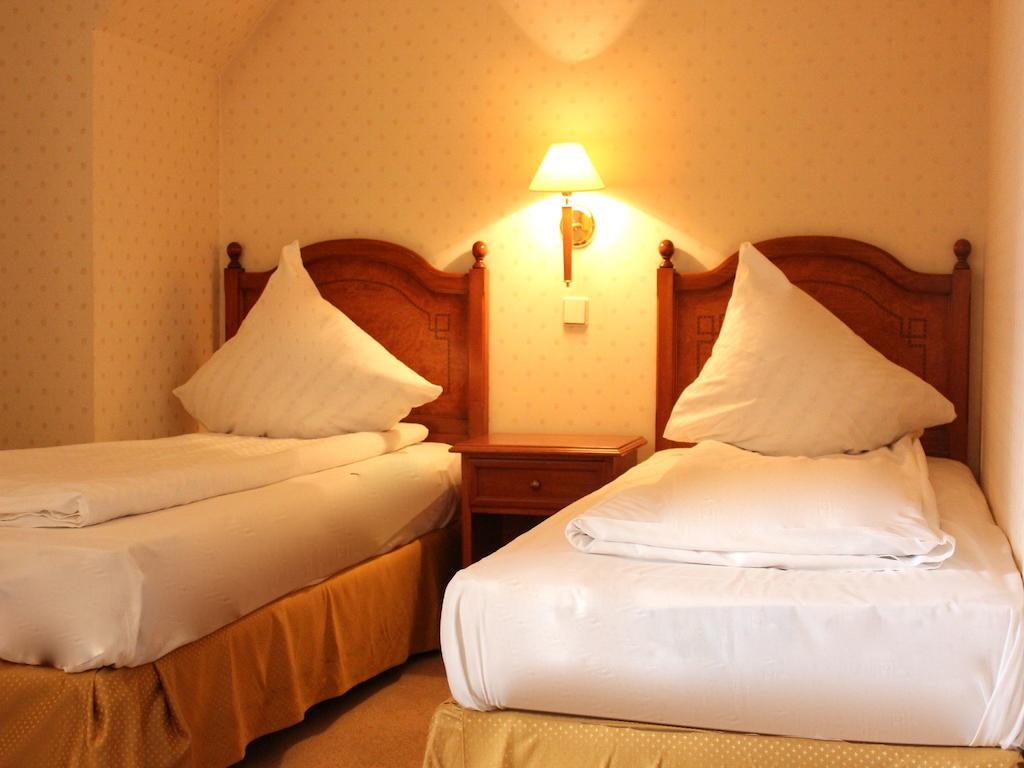 Rezydencja Willa Park & Restauracja Legnica Room photo