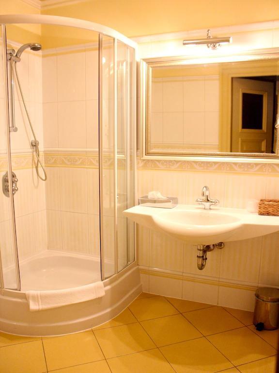 Rezydencja Willa Park & Restauracja Legnica Room photo